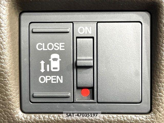 Honda N BOX 2023-03 7222439-5