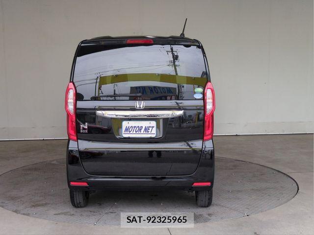 Honda N BOX 2018-12 7222385-18