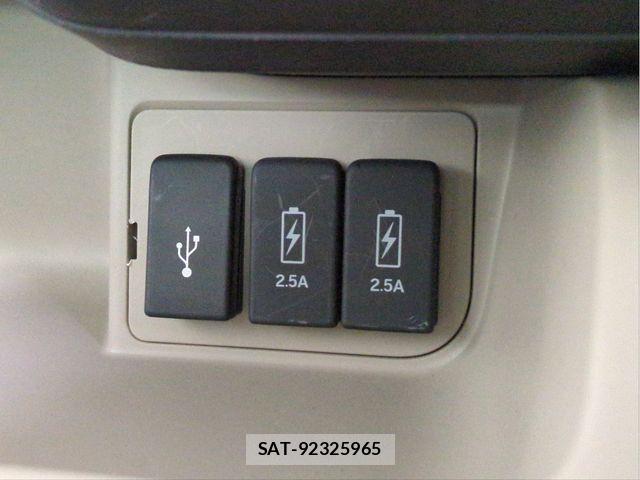 Honda N BOX 2018-12 7222385-28