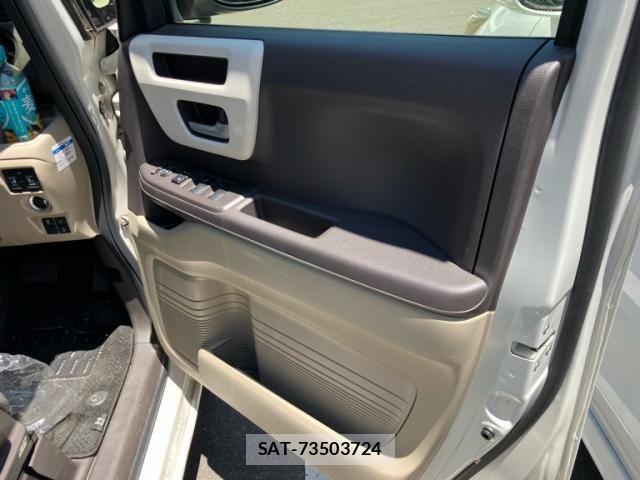 Honda N BOX 2019-07 7217276-13