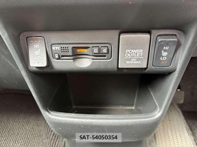 Honda N BOX 2017-04 7217875-10