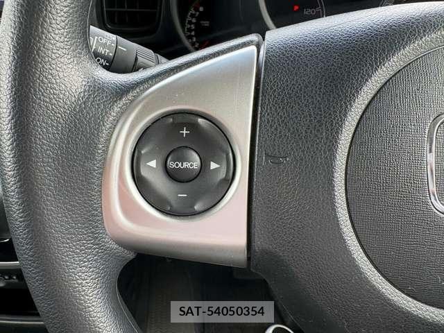 Honda N BOX 2017-04 7217875-11