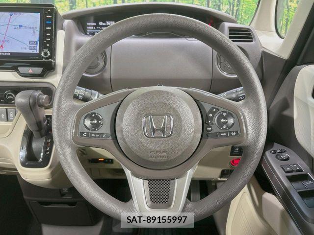 Honda N BOX 2018-11 7222378-11