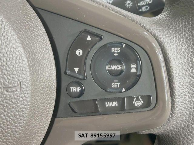 Honda N BOX 2018-11 7222378-5