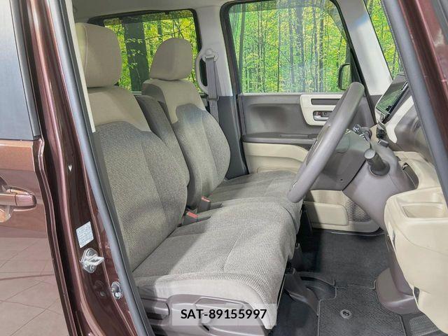 Honda N BOX 2018-11 7222378-8