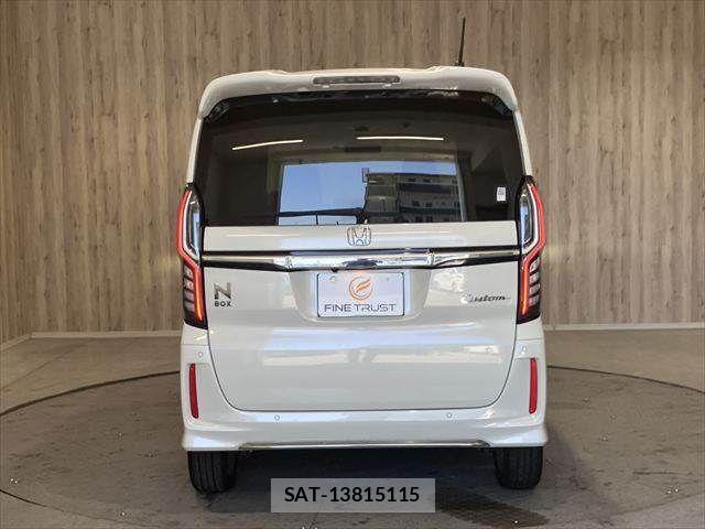 Honda N BOX 2022-09 7222433-17