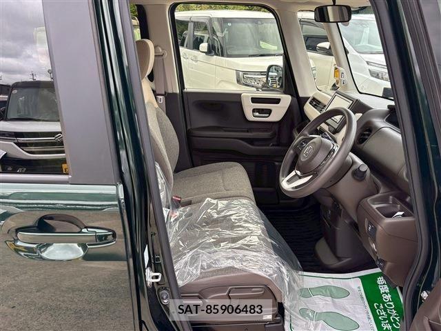 Honda N BOX 2023-04 7222447-17