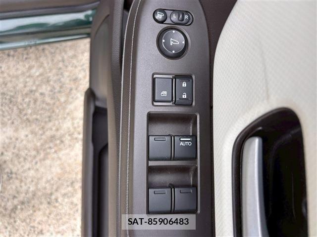 Honda N BOX 2023-04 7222447-18