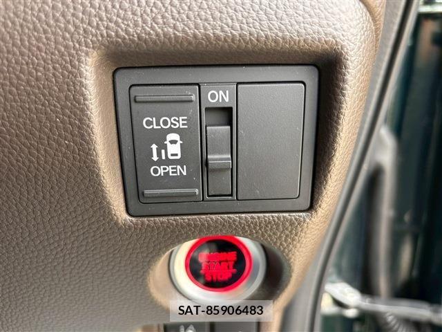Honda N BOX 2023-04 7222447-19