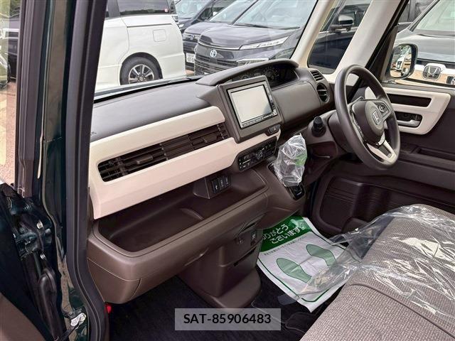 Honda N BOX 2023-04 7222447-3