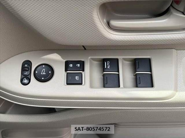 Honda N BOX 2019-09 7222396-24
