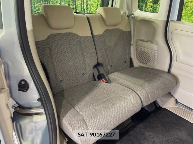 Honda N BOX 2019-06 7222386-8