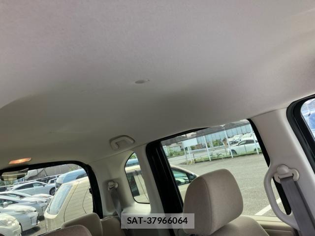 Honda N BOX 2018-01 7222365-10