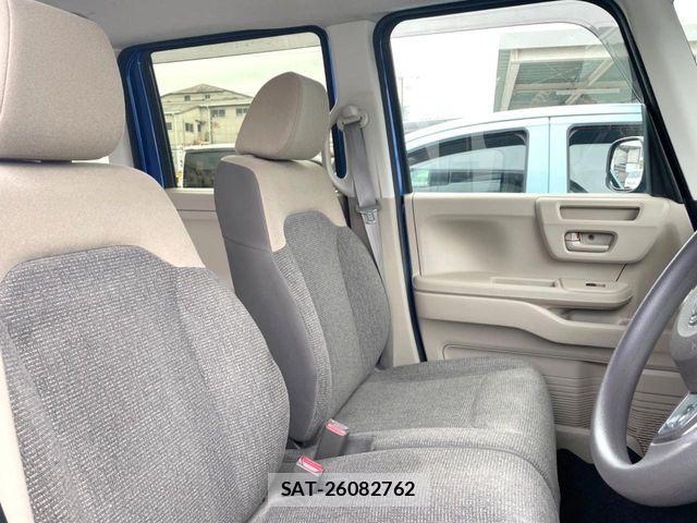 Honda N BOX 2018-06 7222374-7