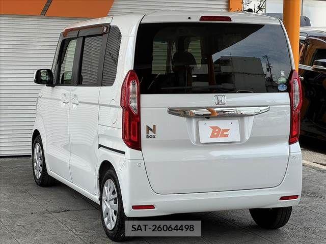 Honda N BOX 2019-08 7222389-14