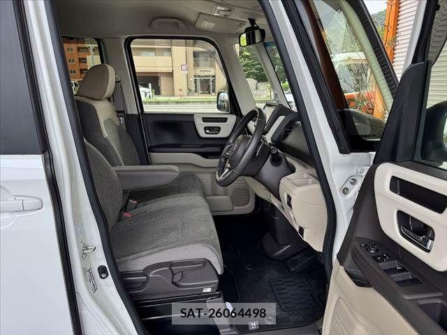 Honda N BOX 2019-08 7222389-15