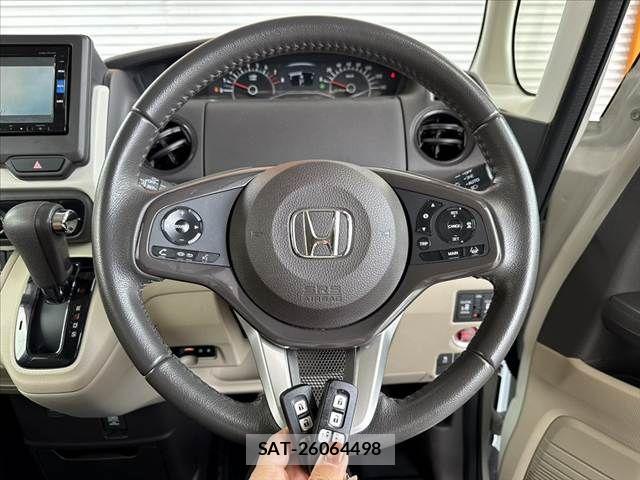 Honda N BOX 2019-08 7222389-6