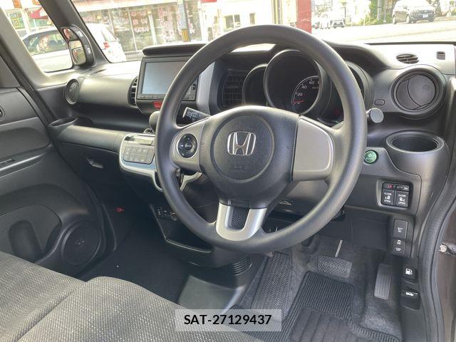 Honda N BOX 2017-05 7222359-10