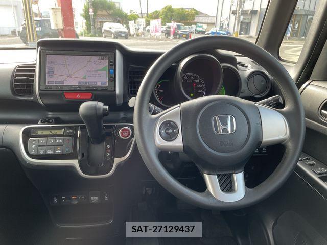 Honda N BOX 2017-05 7222359-16
