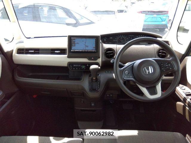 Honda N BOX 2021-04 7222411-1