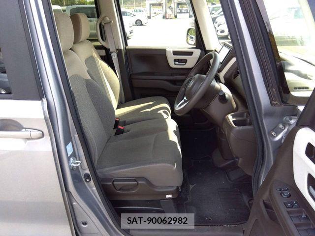 Honda N BOX 2021-04 7222411-3
