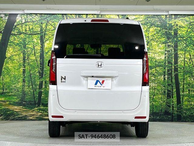 Honda N BOX 2025-04 7222498-14