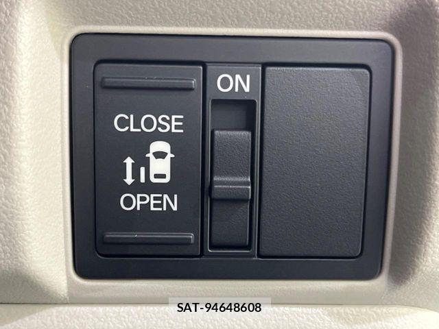 Honda N BOX 2025-04 7222498-5