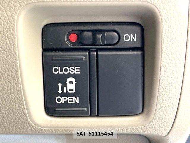 Honda N BOX 2017-06 7222354-4