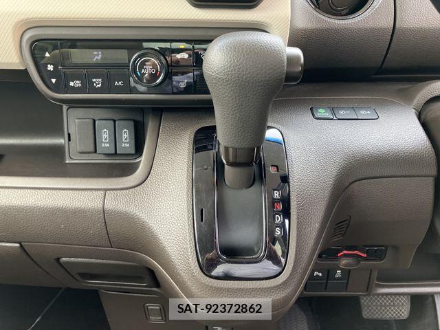 Honda N BOX 2021-03 7222415-17