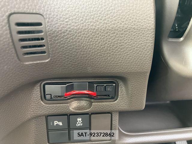 Honda N BOX 2021-03 7222415-18