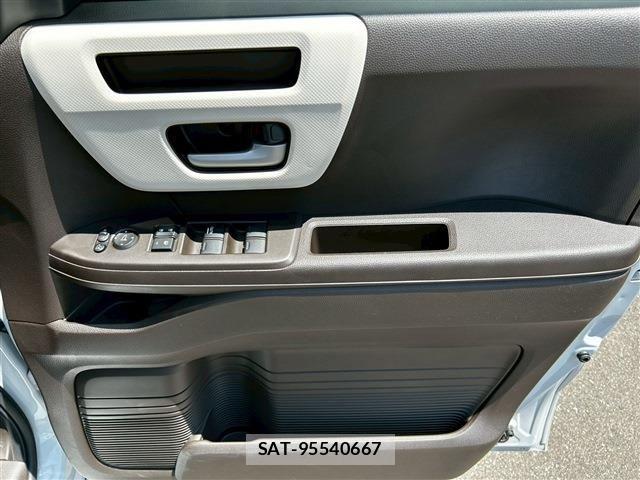 Honda N BOX 2022-02 7222431-23