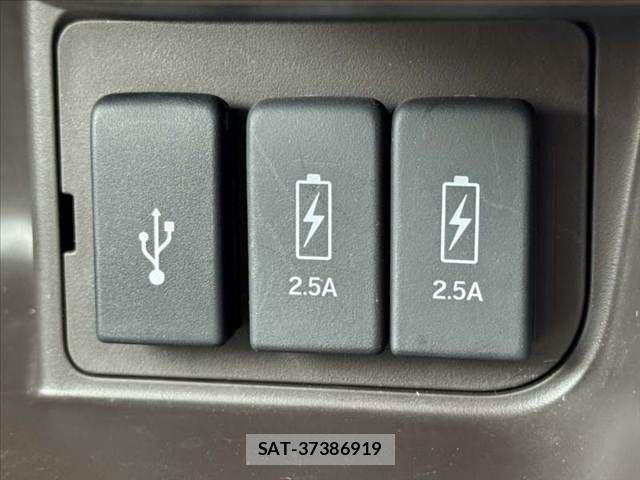Honda N BOX 2022-01 7222427-28