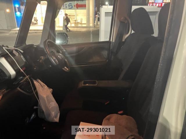 Honda N BOX 2014-05 7222326-5