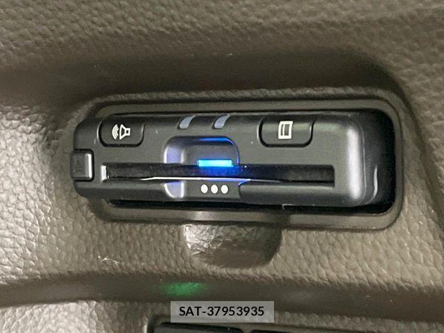 Honda N BOX 2022-09 7222435-6