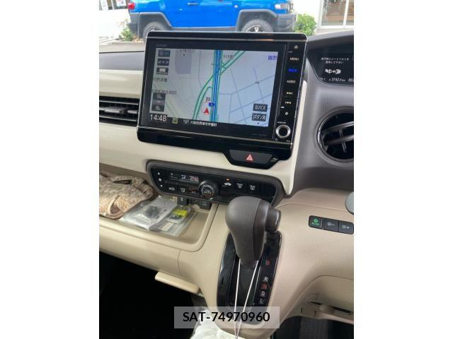 Honda N BOX 2019-06 7251677-14