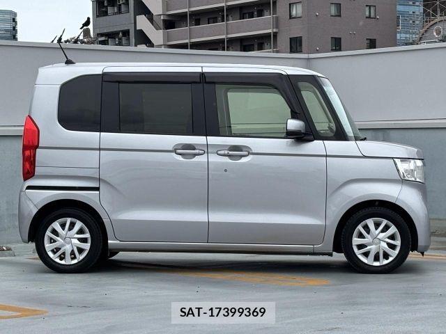 Honda N BOX 2020-02 7251670-16