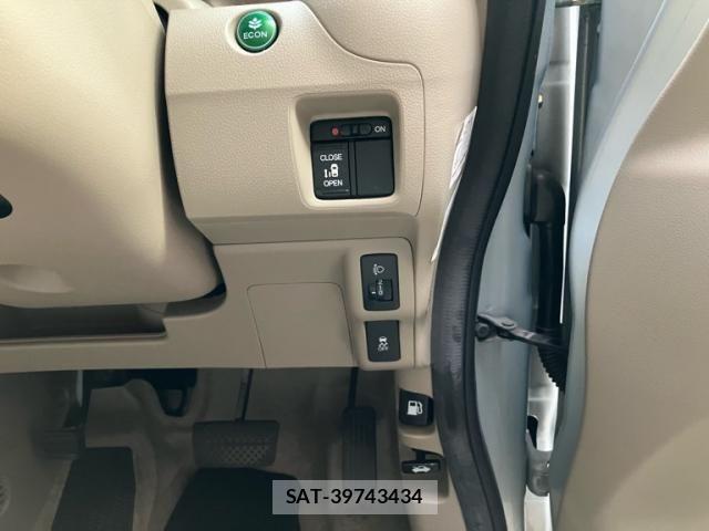 Honda N BOX 2013-08 7250458-13