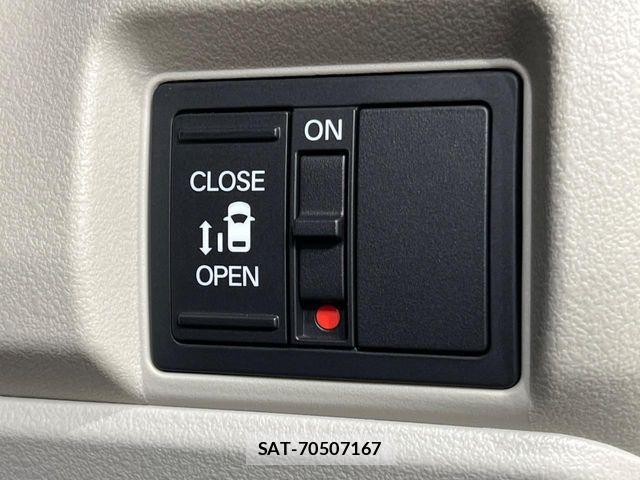 Honda N BOX 2025-08 7250272-2