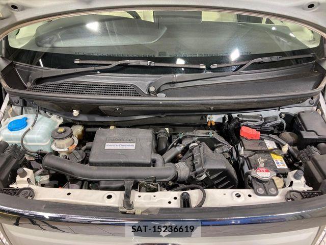 Honda N BOX 2019-02 7251671-17