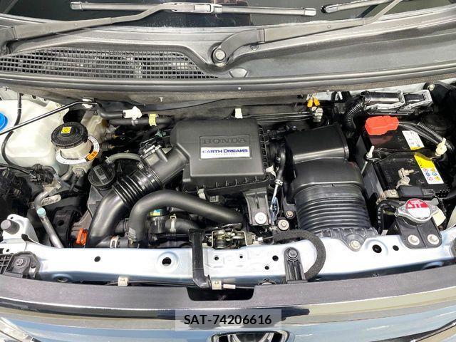 Honda N BOX 2019-06 7251667-17