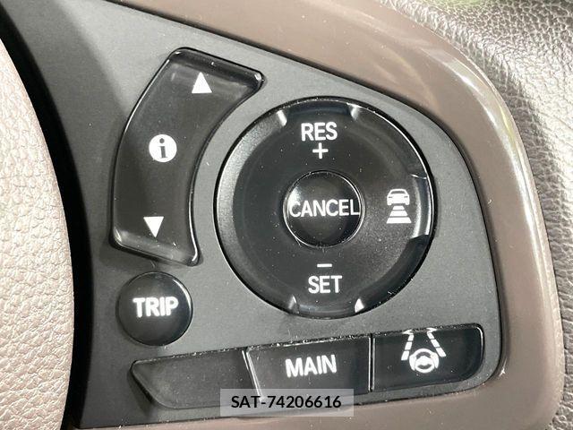 Honda N BOX 2019-06 7251667-8