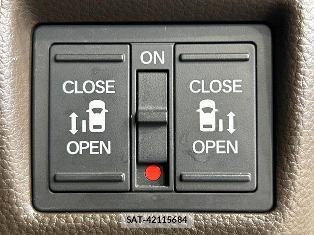 Honda N BOX 2023-09 7251662-3