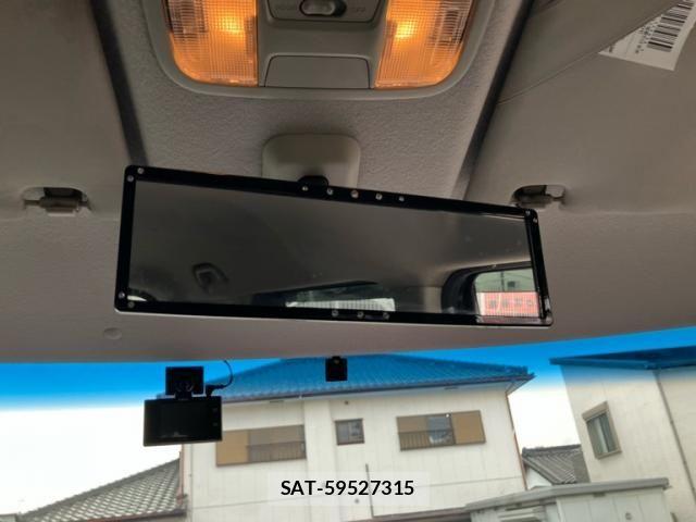 Honda N BOX 2013-06 7251681-21