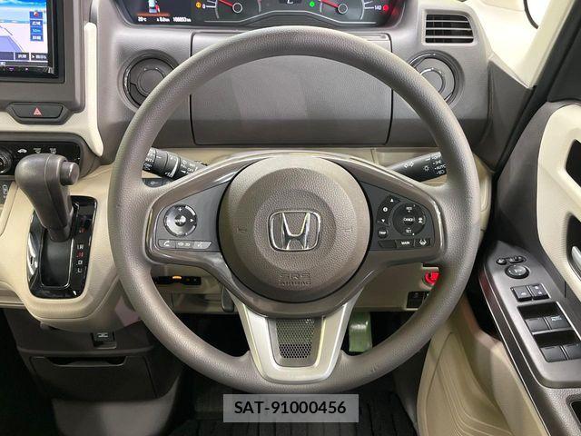 Honda N BOX 2017-11 7251675-10