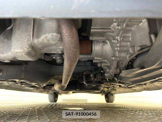 Honda N BOX 2017-11 7251675-18