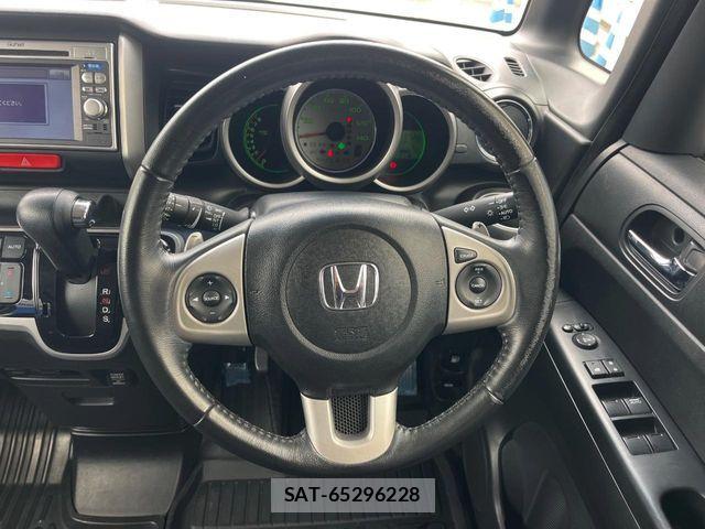 Honda N BOX 2013-07 7250374-11