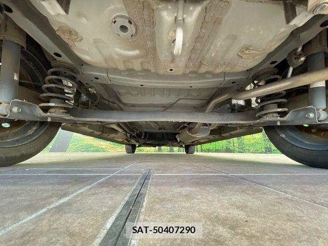 Honda N BOX 2017-07 7272462-18