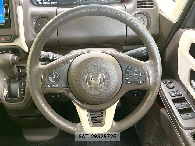 Honda N BOX 2022-11 7272453-10