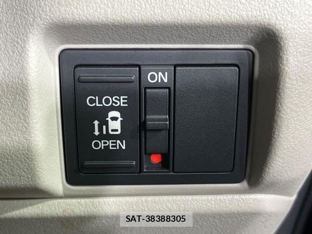 Honda N BOX 2024-09 7272439-4
