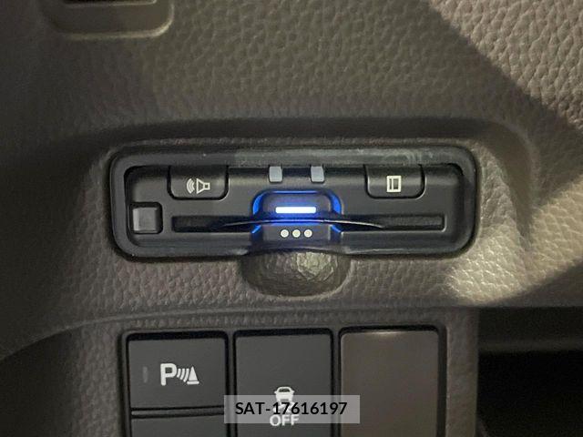 Honda N BOX 2023-08 7272445-5